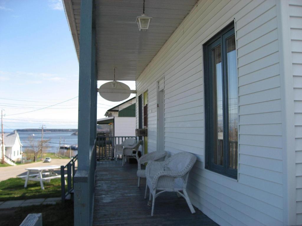 Hotel Le Goéland Tadoussac Exterior foto